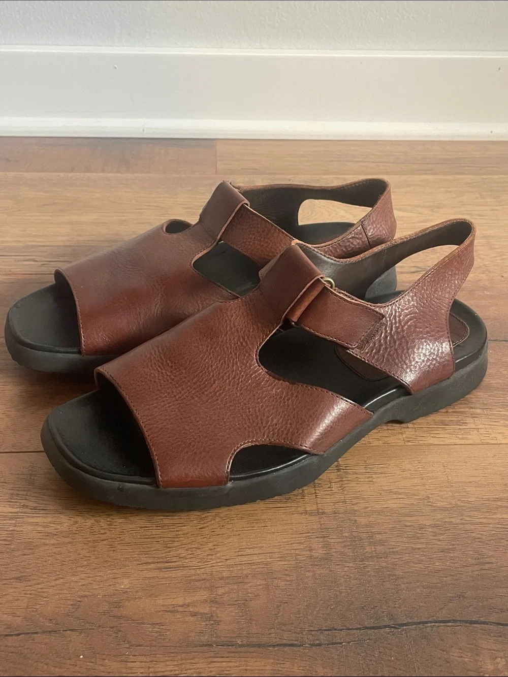 Tommy Bahama Men's Capistrano Leather Sandals Size 11